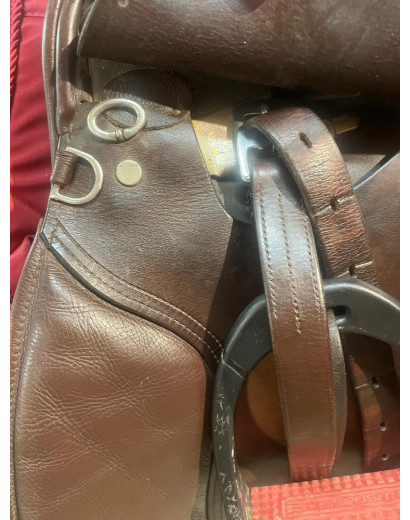 16.5" English Leather Saddle