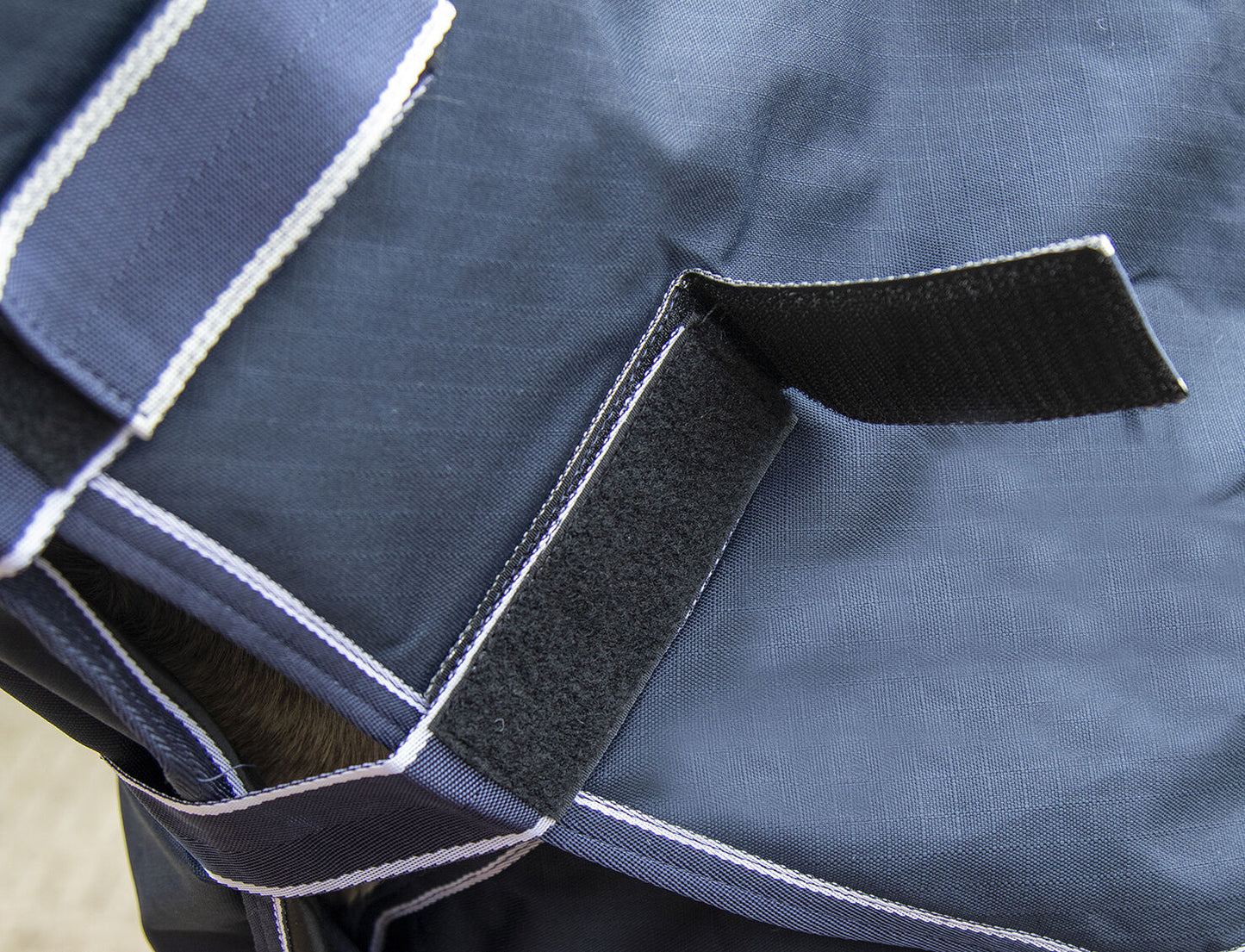 HKM Turnout Rug with Detachable Neck