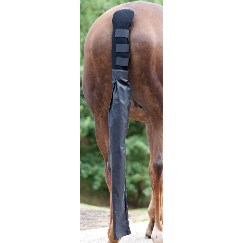 Shires ARMA Tail Guard With Detachable Tail Bag