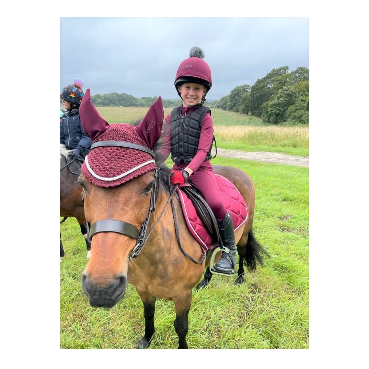 Cameo Equine Baselayer- Kids- Crimson- Size Small- Age 5-6