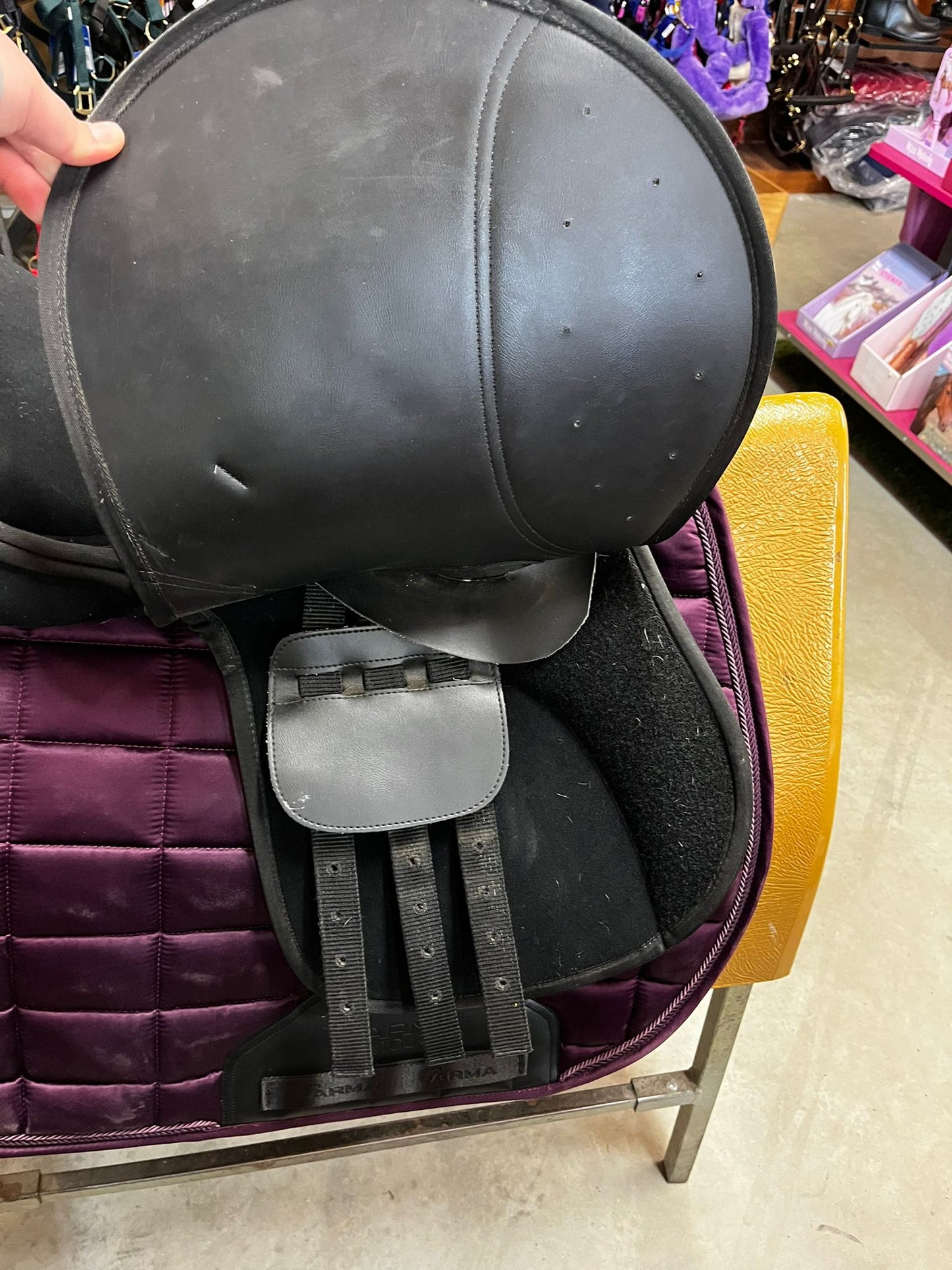 15.5” HI-LITE ELITE synthetic saddle